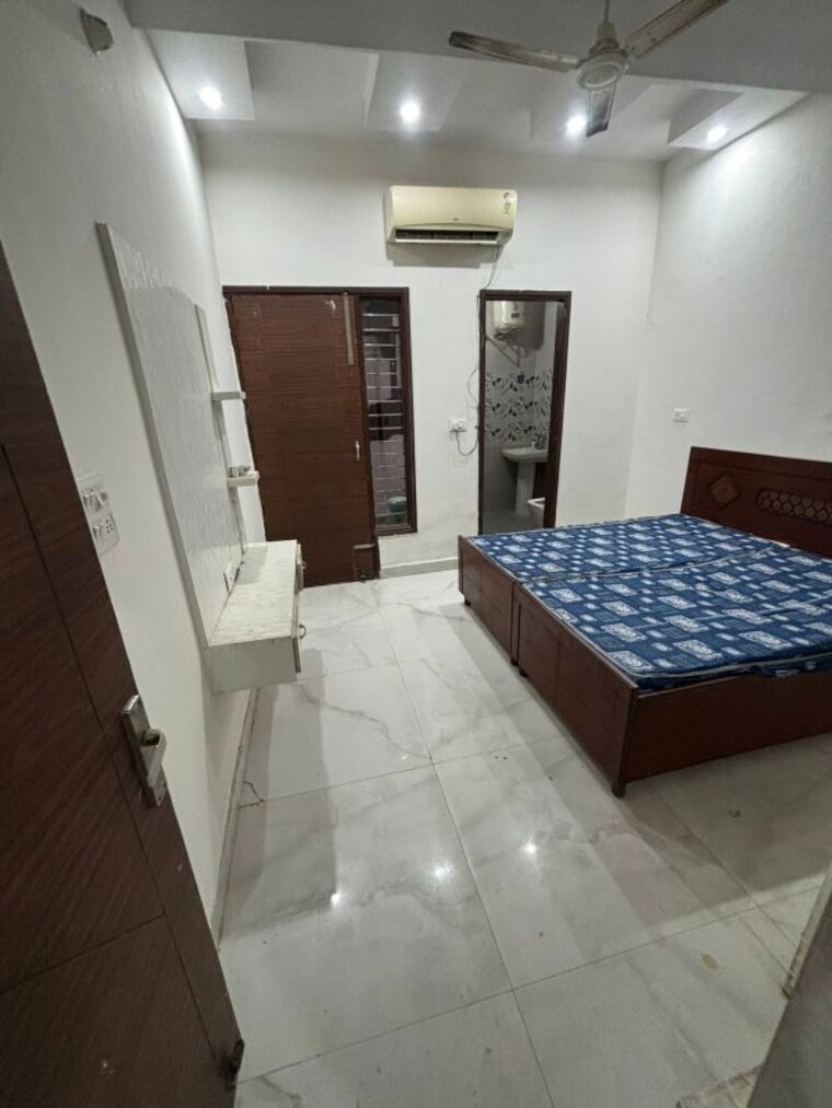 Bedroom, kharar mohali road 2 Bedroom 1040 Sq.Ft. Apartment In Kharar Mohali Road Kharar 9808463