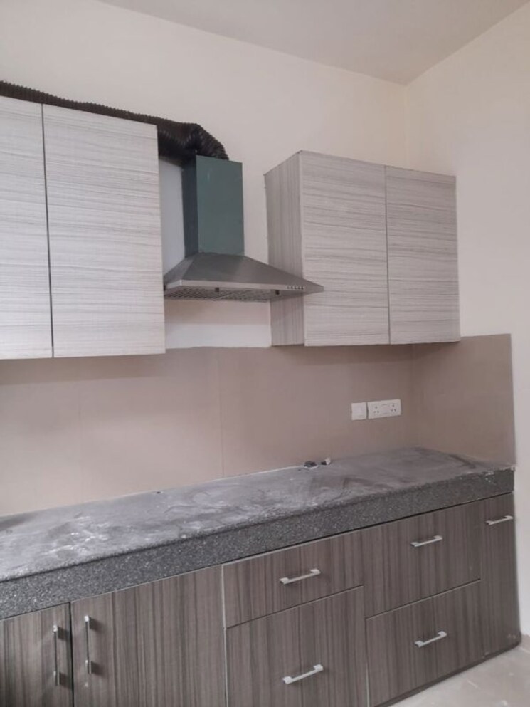 Kitchen, emaar-the-palm-drive-the-sky-terraces 4 Bedroom 3600 Sq.Ft. Apartment In Sector 66 Gurgaon 9813507