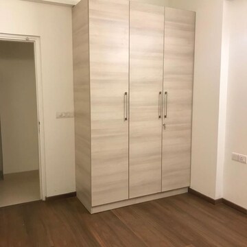 Room in 4 BHK Apartment at Emaar The Enclave, Sector 66 – for Rent