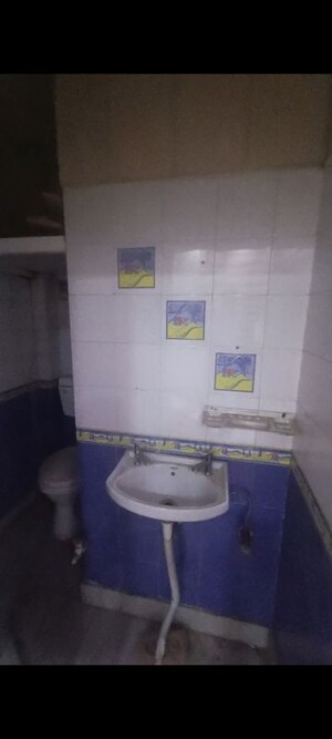 2 BHK Builder Floor For Sale in Rohini Sector 24