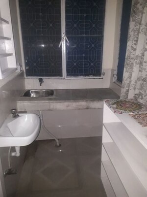 Master Bedroom in Studio Builder Floor at Varun Enclave, Sector 28 – for Rent