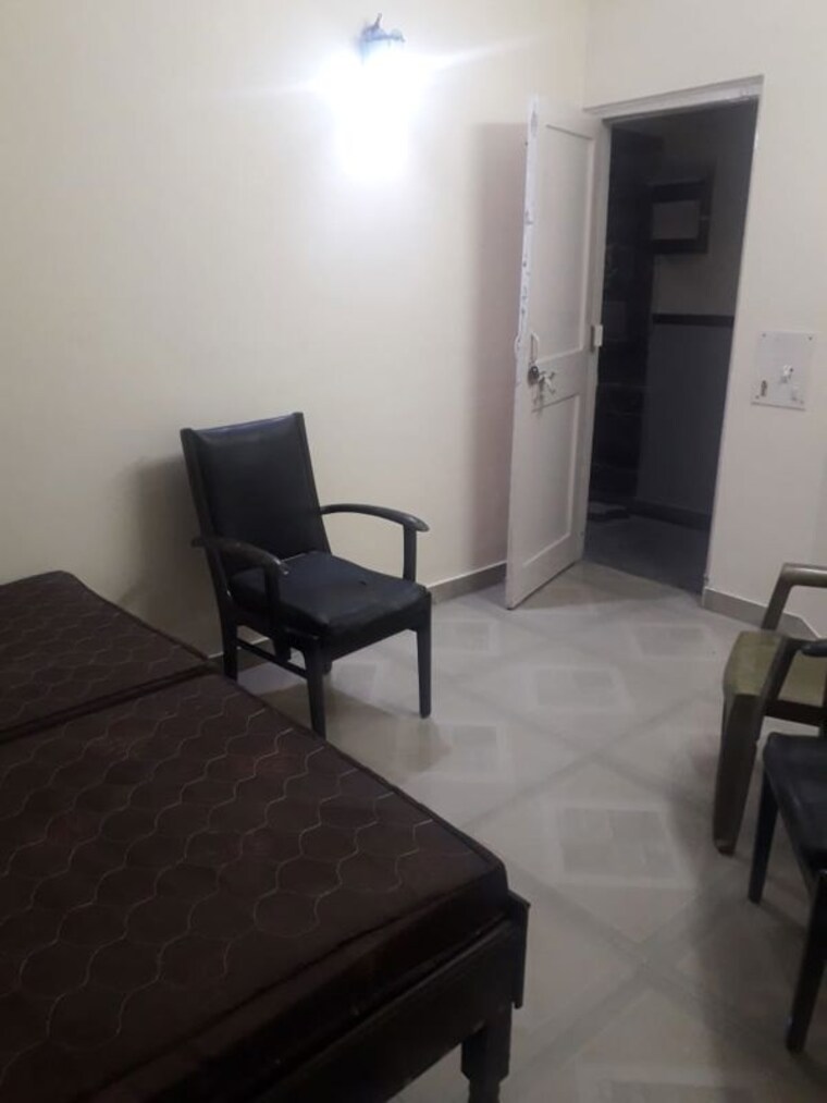 Living Room, varun-enclave Studio 410 Sq.Ft. Builder Floor In Sector 28 Noida 9813553