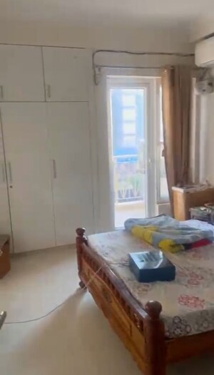 Room in 3 BHK Apartment at Pareena Micasa, Sector 68 – for Rent