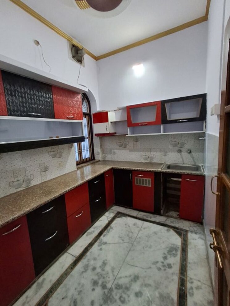Kitchen, hari om nagar 2 Bedroom 1200 Sq.Ft. Independent House In Hari Om Nagar Lucknow 9813551