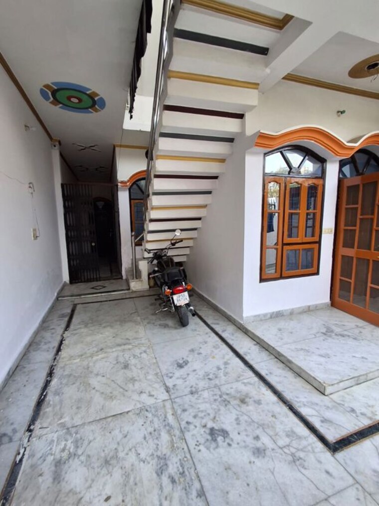  Parking, hari om nagar 2 Bedroom 1200 Sq.Ft. Independent House In Hari Om Nagar Lucknow 9813551