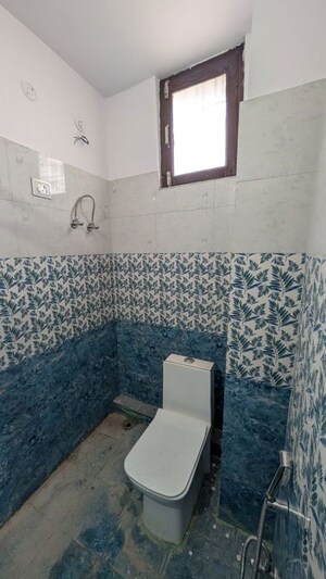 Bathroom in 2 BHK Apartment at Vijay Nagar – for Rent