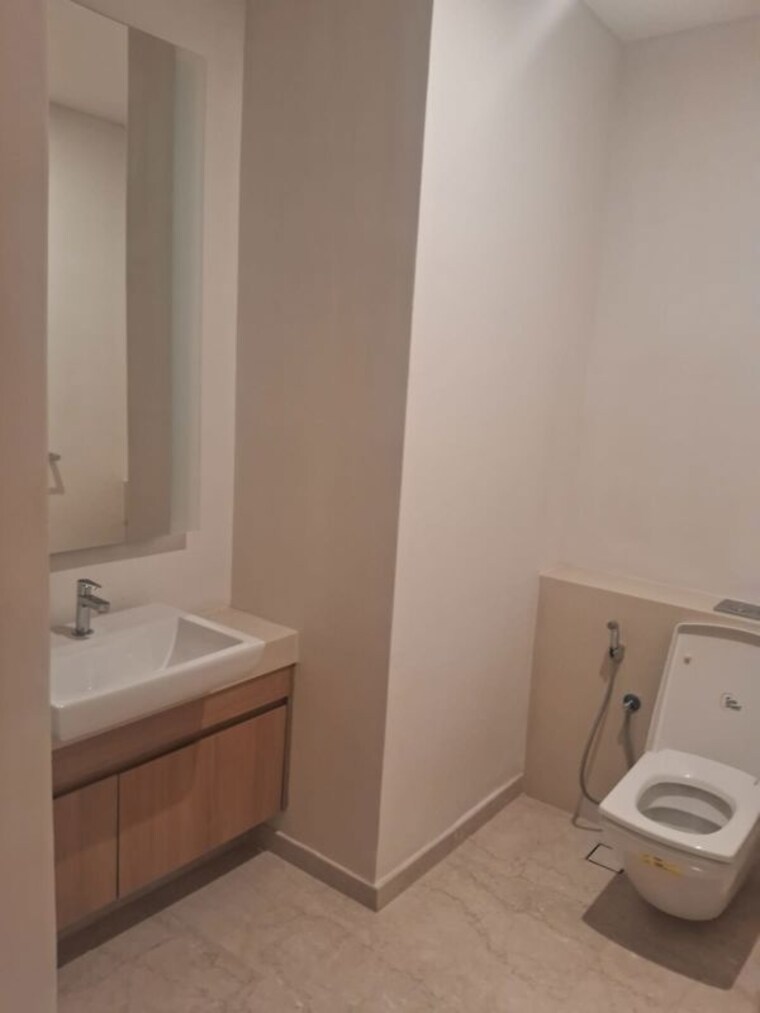 Bathroom, embassy-lake-terrace 4 Bedroom 4440 Sq.Ft. Apartment In Hebbal Bangalore 9813576