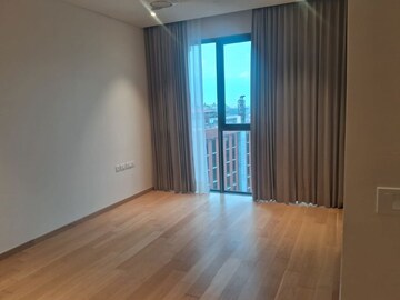 Room in 4 BHK Apartment at Embassy Lake Terrace, Hebbal – for Rent