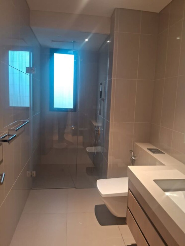 Bathroom, embassy-lake-terrace 4 Bedroom 4440 Sq.Ft. Apartment In Hebbal Bangalore 9813579