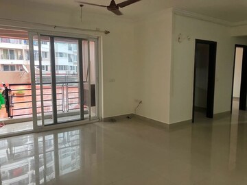 Room in 2 BHK Apartment at Casagrand Lorenza, Kogilu – for Rent