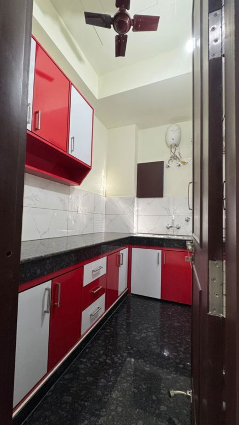 Kitchen, chattarpur 1 Bedroom 550 Sq.Ft. Builder Floor In Chattarpur Delhi 9813630