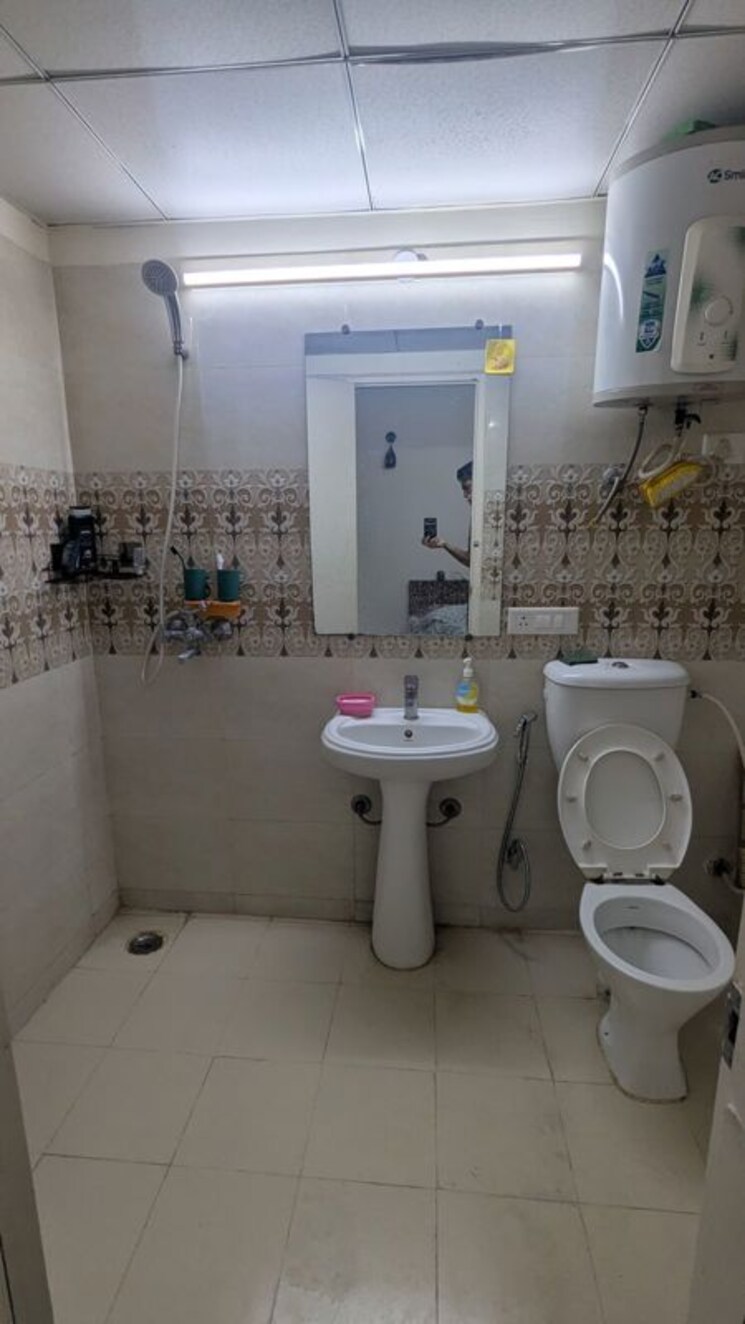 Bathroom, gaur-city-7th-avenue 2 Bedroom 1105 Sq.Ft. Apartment In Sector 4 Greater Noida Greater Noida 9813632
