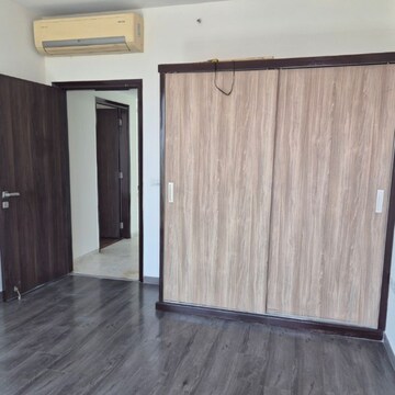 Room in 3 BHK Apartment at Tata Primanti-Tower Residences, Dhani – for Rent