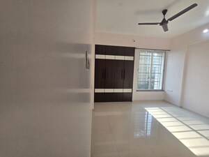 3 BHK Apartment For Rent in Vasant Fiona, Pokhran Road No Two