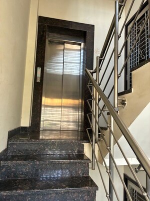Staircase in 3 BHK Builder Floor at Sushant Lok 2, Sector 57 – for Rent