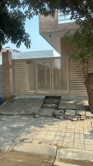 3 BHK Builder Floor – Exterior View View at Sushant Lok 2, Sector 57 - for Rent