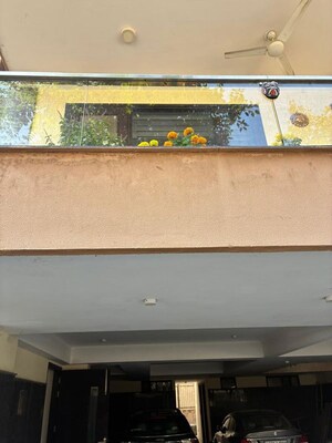 Furnished Amenities in 3 BHK Builder Floor at Sushant Lok 2, Sector 57 – for Rent