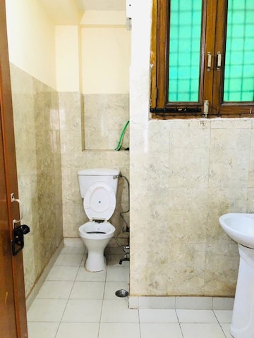 Bathroom in 2 BHK Builder Floor at Ansal Sushant Floors, Sushant Lok ii – for Rent