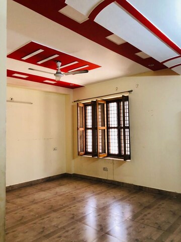 Room in 2 BHK Builder Floor at Ansal Sushant Floors, Sushant Lok ii – for Rent