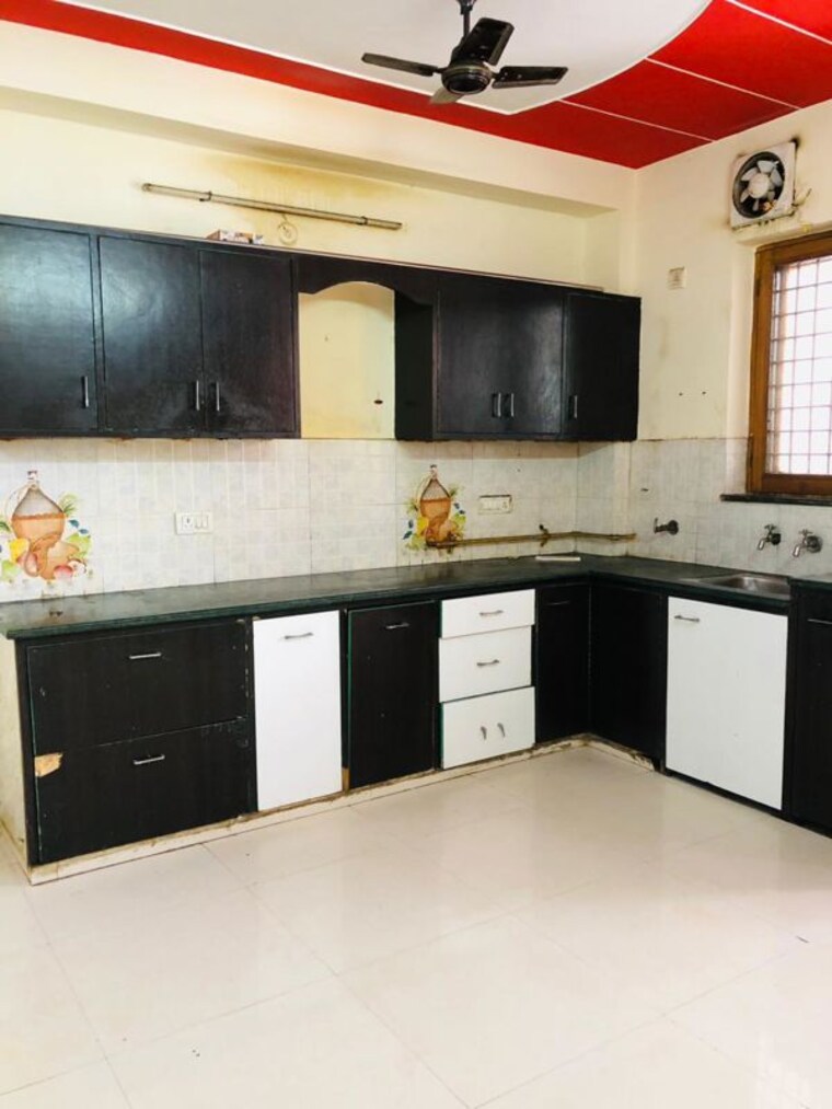Kitchen, ansal-sushant-floors 2 Bedroom 200 Sq.Ft. Builder Floor In Sushant Lok ii Gurgaon 9813655