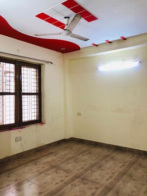 Room in 2 BHK Builder Floor at Ansal Sushant Floors, Sushant Lok ii – for Rent