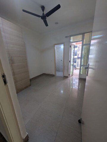 Building Lobby in 3 BHK Apartment at Gaur City 2 - 11th Avenue, Sector 16c Greater Noida – for Rent