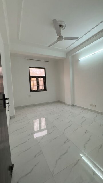 Room in 2 BHK Builder Floor at Chattarpur – for Rent