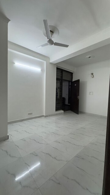 Room in 2 BHK Builder Floor at Chattarpur – for Rent