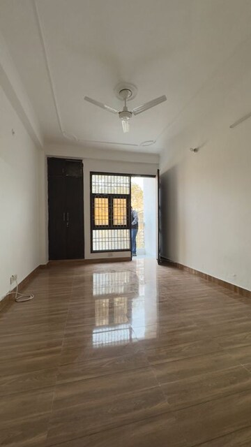 Room in 2 BHK Builder Floor at Chattarpur – for Rent