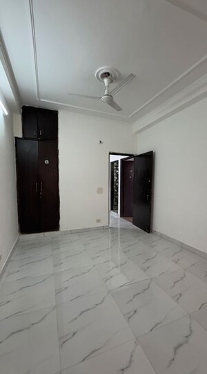 Room in 2 BHK Builder Floor at Chattarpur – for Rent