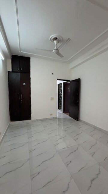 Room in 2 BHK Builder Floor at Chattarpur – for Rent