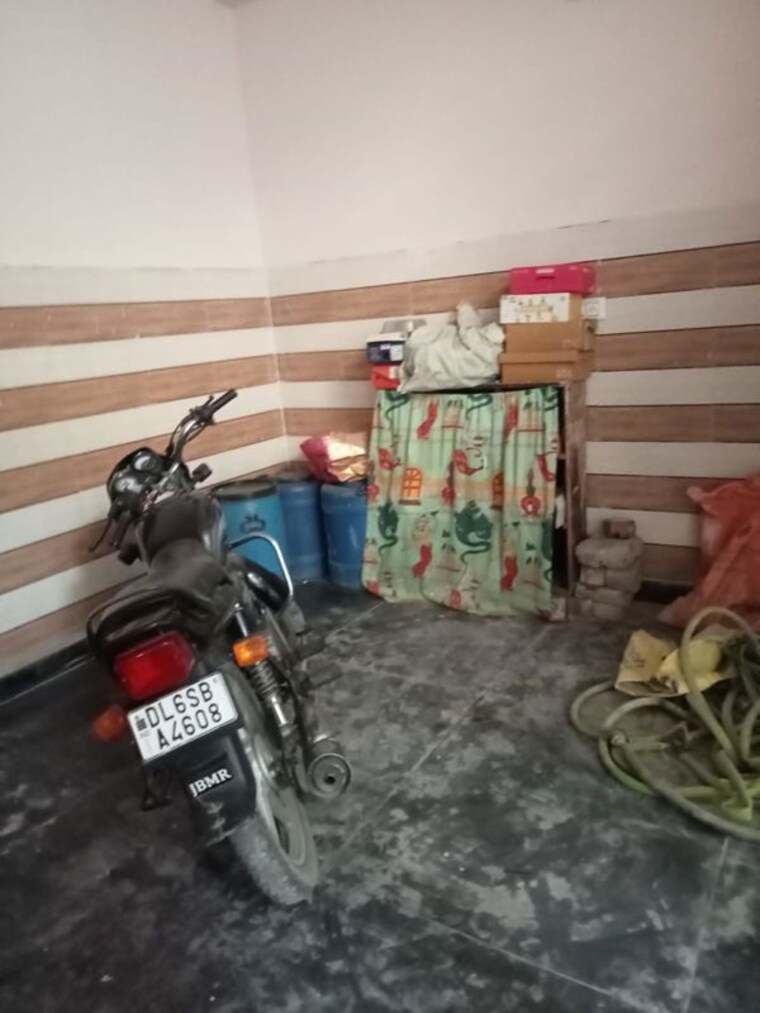  Parking, kamalpur 2 Bedroom 675 Sq.Ft. Builder Floor In Kamalpur Delhi 9813649