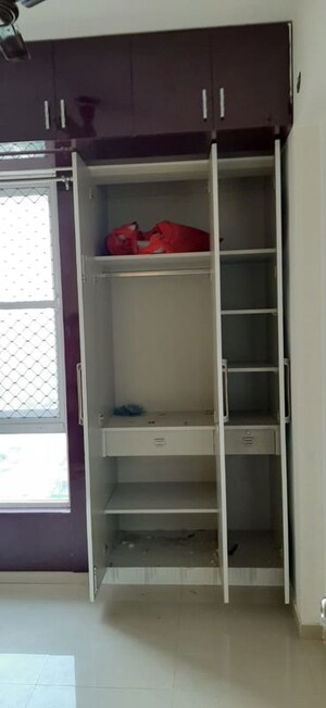 Furnished Amenities in 2 BHK Apartment at AIG Park Avenue, Sector 4 Greater Noida – for Rent