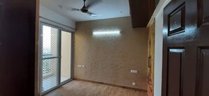 Room in 2 BHK Apartment at AIG Park Avenue, Sector 4 Greater Noida – for Rent