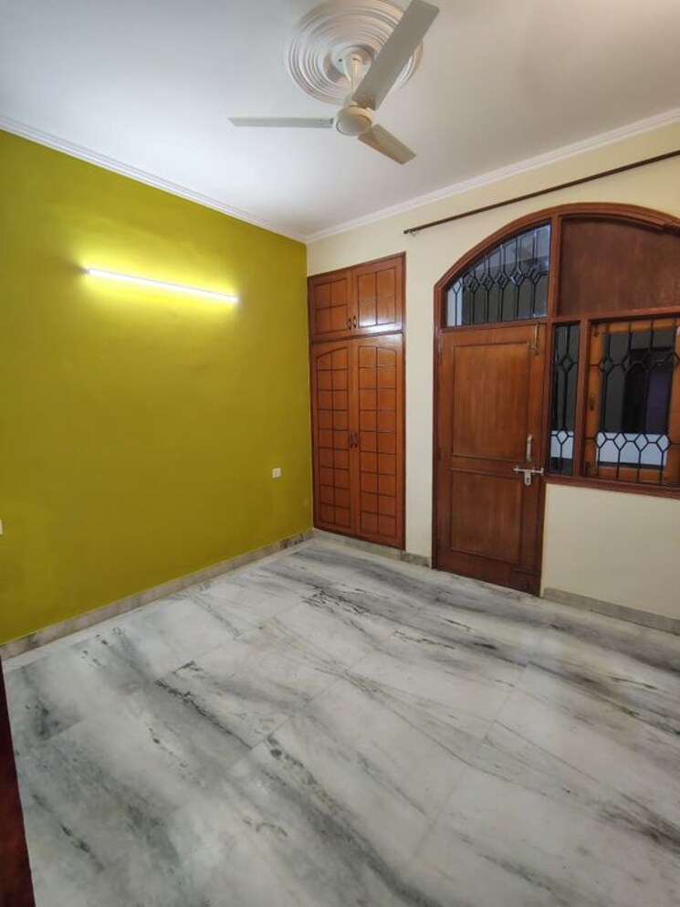 Room, ardee-city 3 Bedroom 260 Sq.Ft. Builder Floor In Sector 52 Gurgaon 9813686