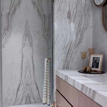 Bathroom in 4 BHK Apartment at Lodha The Park, Century Mills – for Sale