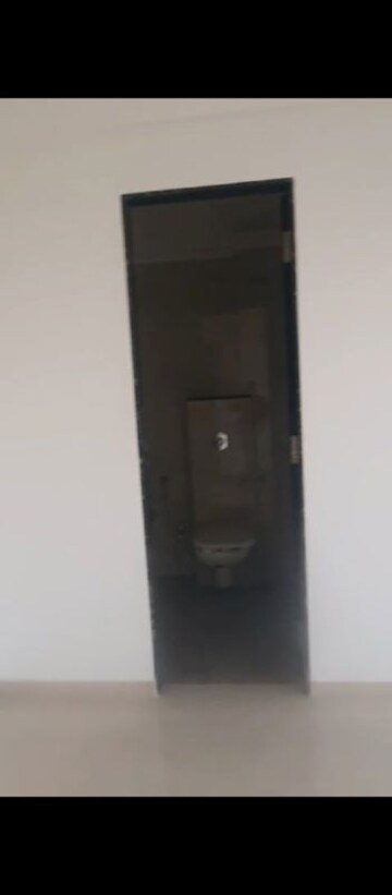 Furnished Amenities in 2 BHK Apartment at Naman Regency, Byculla – for Sale