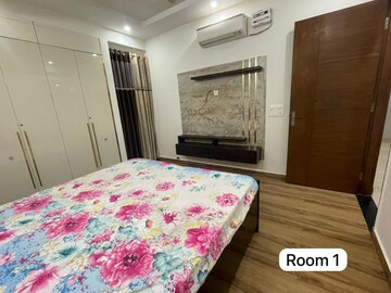 Bedroom in 3 BHK Builder Floor at Ansal Sushant Floors, Sushant Lok ii – for Rent