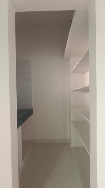 Room in 1 BHK Apartment at Kondapur – for Rent