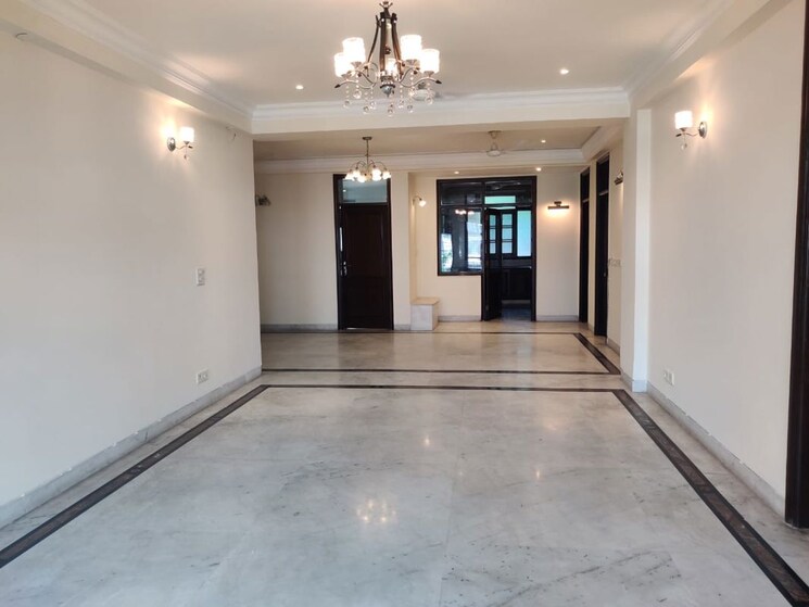 Room, saket 4 Bedroom 2500 Sq.Ft. Builder Floor In Saket Delhi 9813718