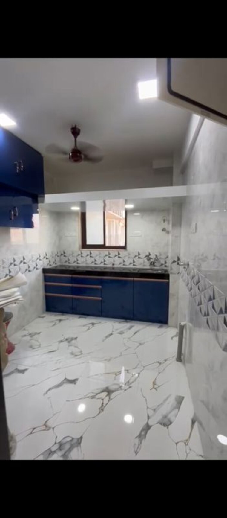 Bathroom, vaishali-apartment-chs 1 Bedroom 500 Sq.Ft. Apartment In Mazgaon Mumbai 9813746