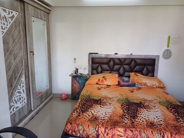 Bedroom in 3 BHK Apartment at Haware Estate, Kasarvadavali – for Rent