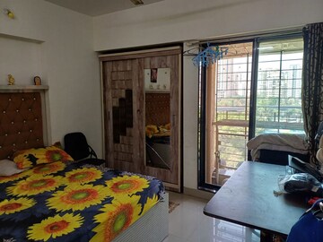 Bedroom in 3 BHK Apartment at Haware Estate, Kasarvadavali – for Rent