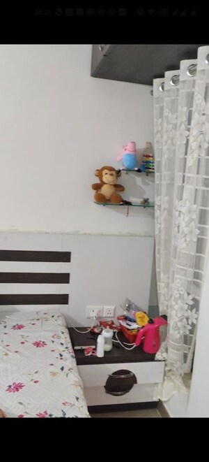 Furnished Amenities in 2 BHK Apartment at Gaur City 2 - 14th Avenue, Sector 16c Greater Noida – for Rent