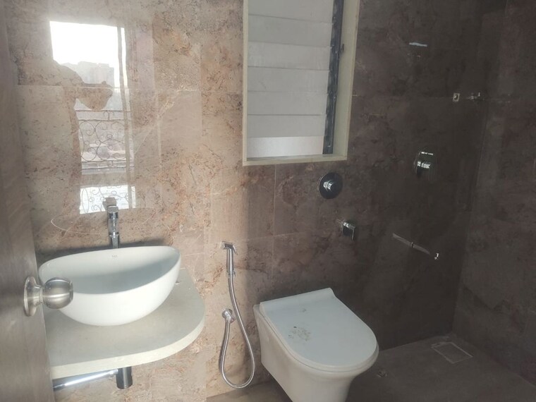 Bathroom, shree-shashwat-chs 1.5 Bedroom 750 Sq.Ft. Apartment In Mira Road Thane 9813799