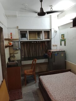 1 Rk+ Pooja Room Apartment For Rent in Vile Parle West