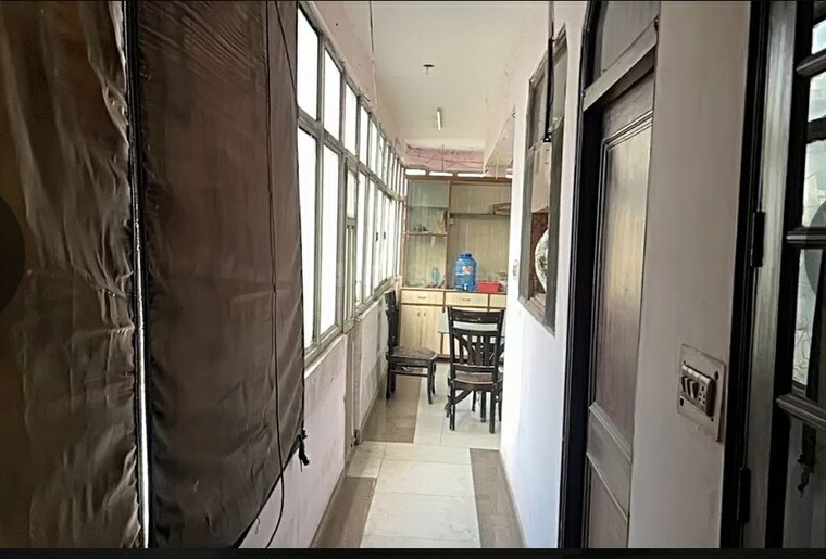 undefined, bali nagar 2.5 Bedroom 950 Sq.Ft. Builder Floor In Bali Nagar Delhi 9813835