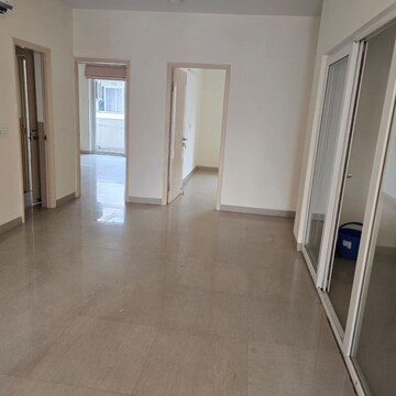 Room in 4 BHK Apartment at Emaar Emerald Floors Premier, Sector 65 – for Rent