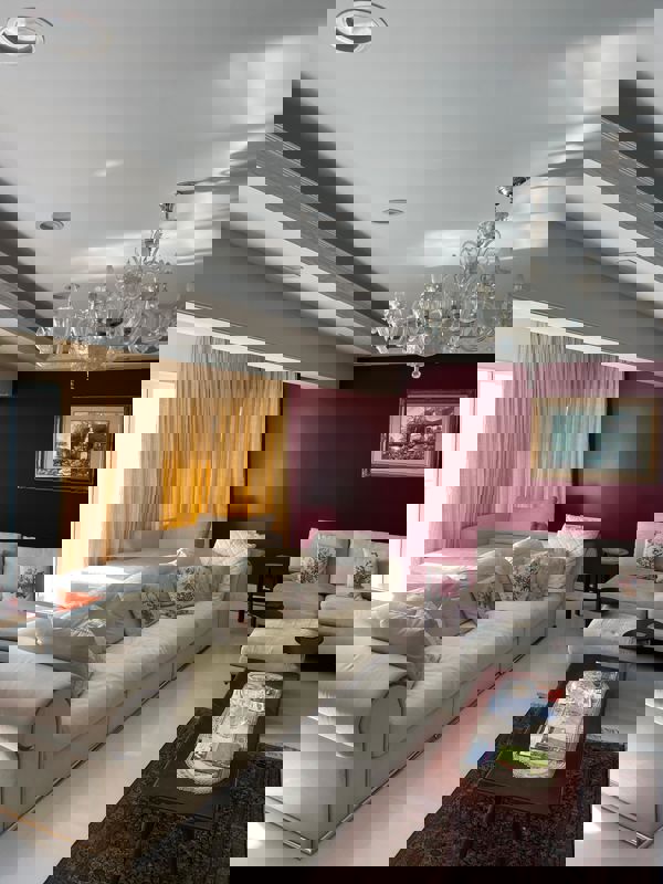 4 BHK 3100 Sq.Ft. Apartment in Maker Tower