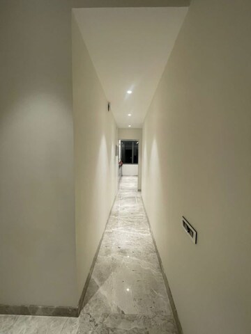 Corridor in 5 BHK Apartment at Ekta Verve, Khar West – for Rent